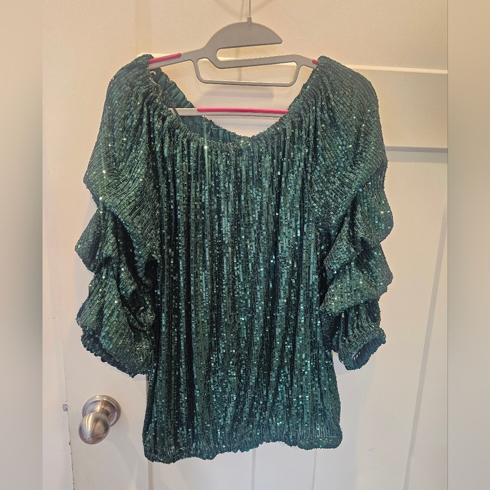 NWT CeCe Green Sequin Ruffle Sleeve Top Women’s Large – Holiday Party Blouse